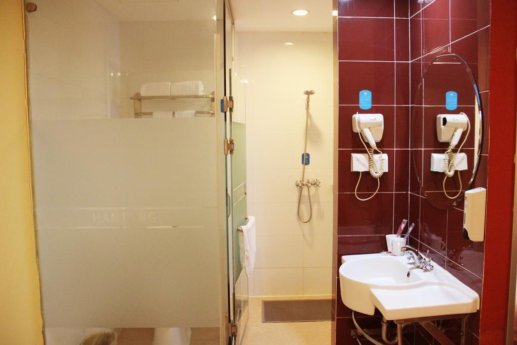 Hanting Express Shanghai Jinqiao Middle Yanggao Road Стая снимка