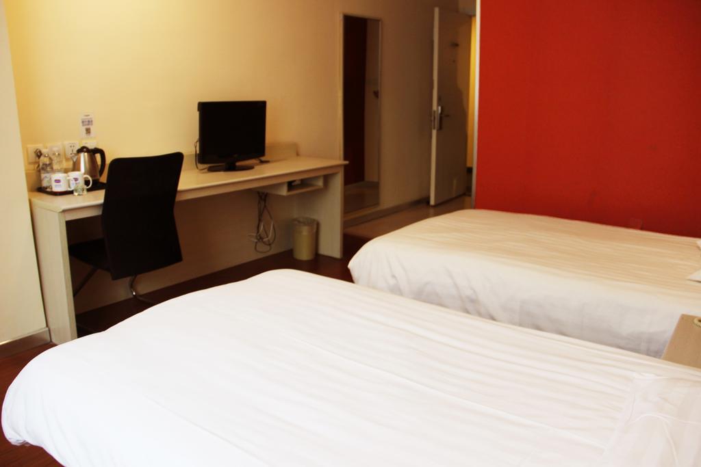 Hanting Express Shanghai Jinqiao Middle Yanggao Road Стая снимка